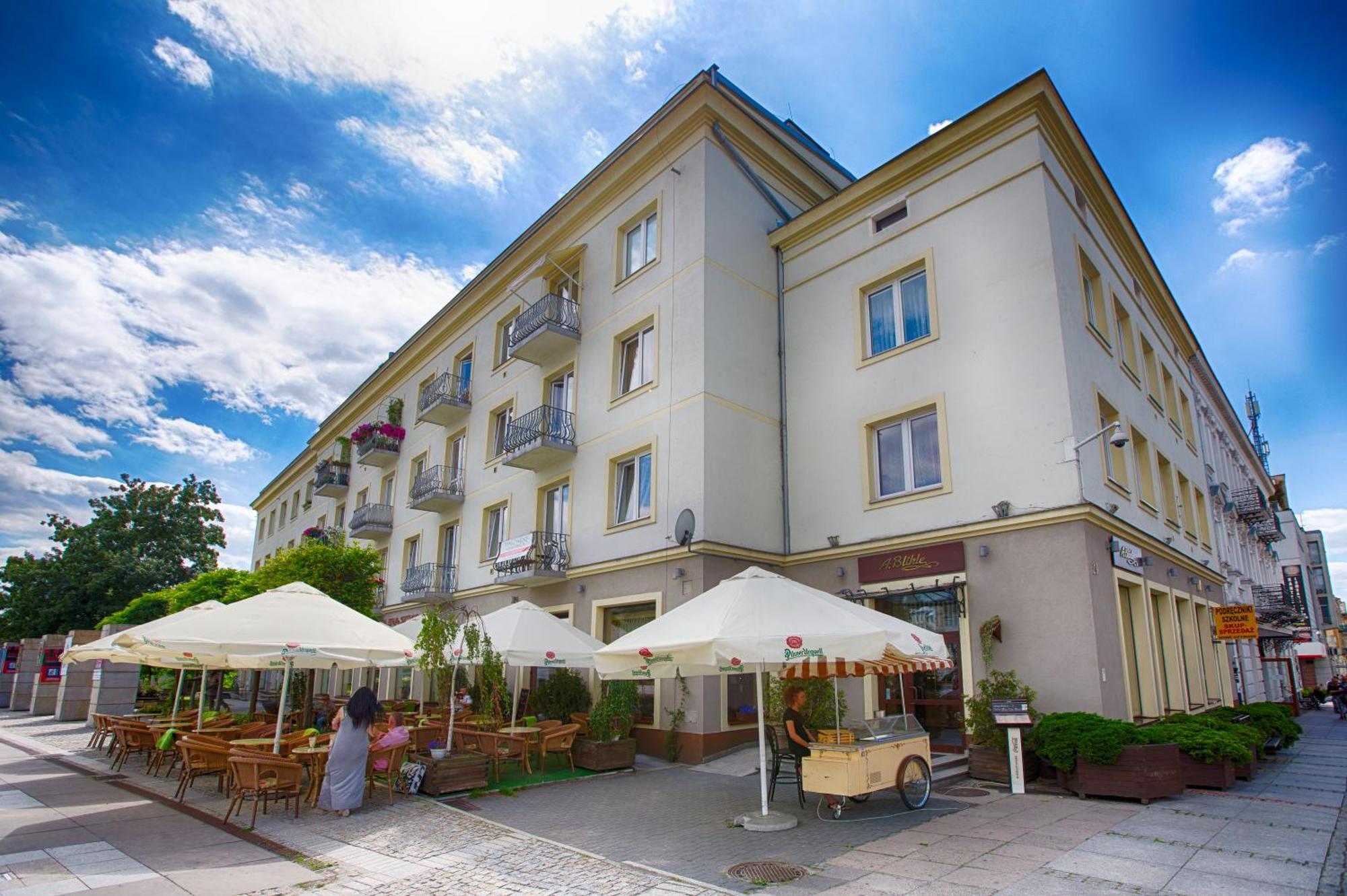 Apartamenty Sienkiewicza - Bezplatny Parking, Centrum, Park, Fv Kielce Bagian luar foto
