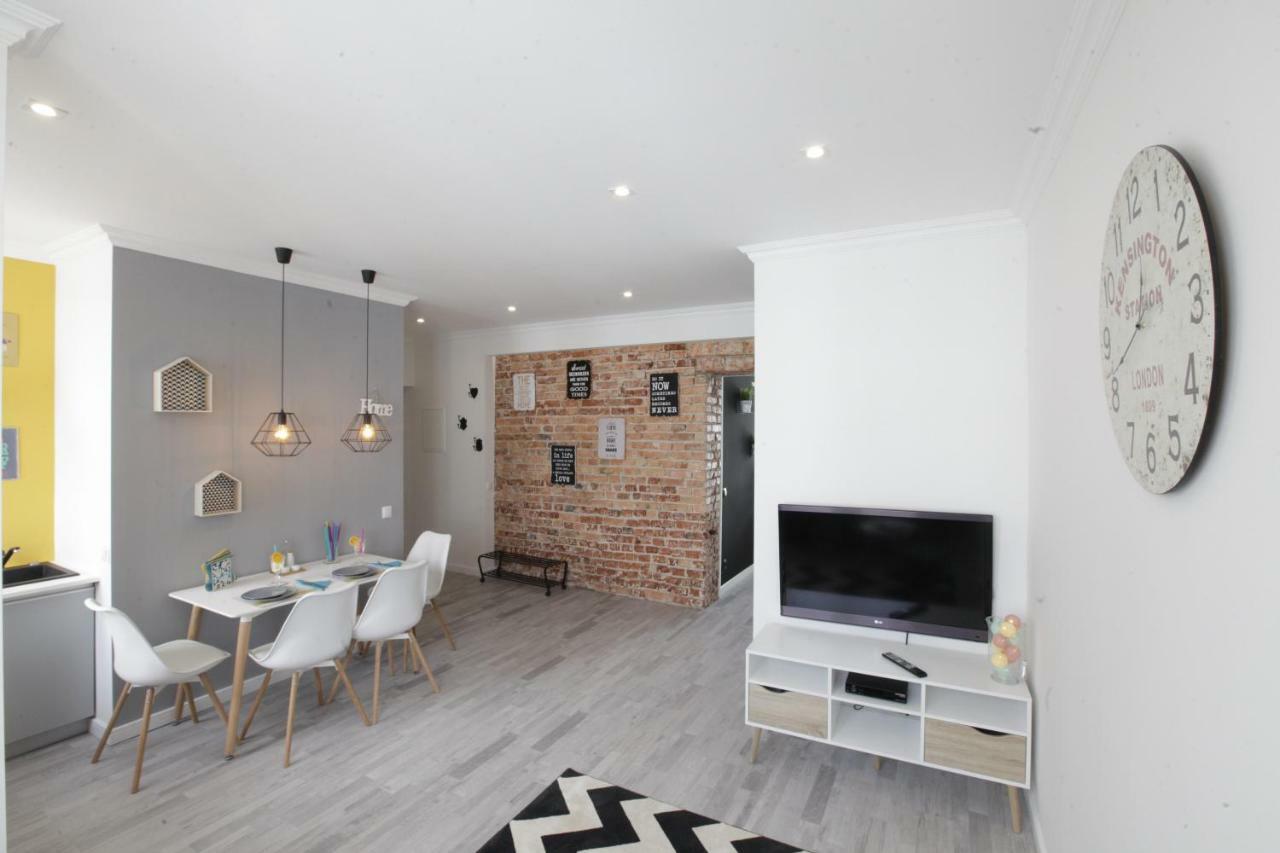 Apartamenty Sienkiewicza - Bezplatny Parking, Centrum, Park, Fv Kielce Bagian luar foto
