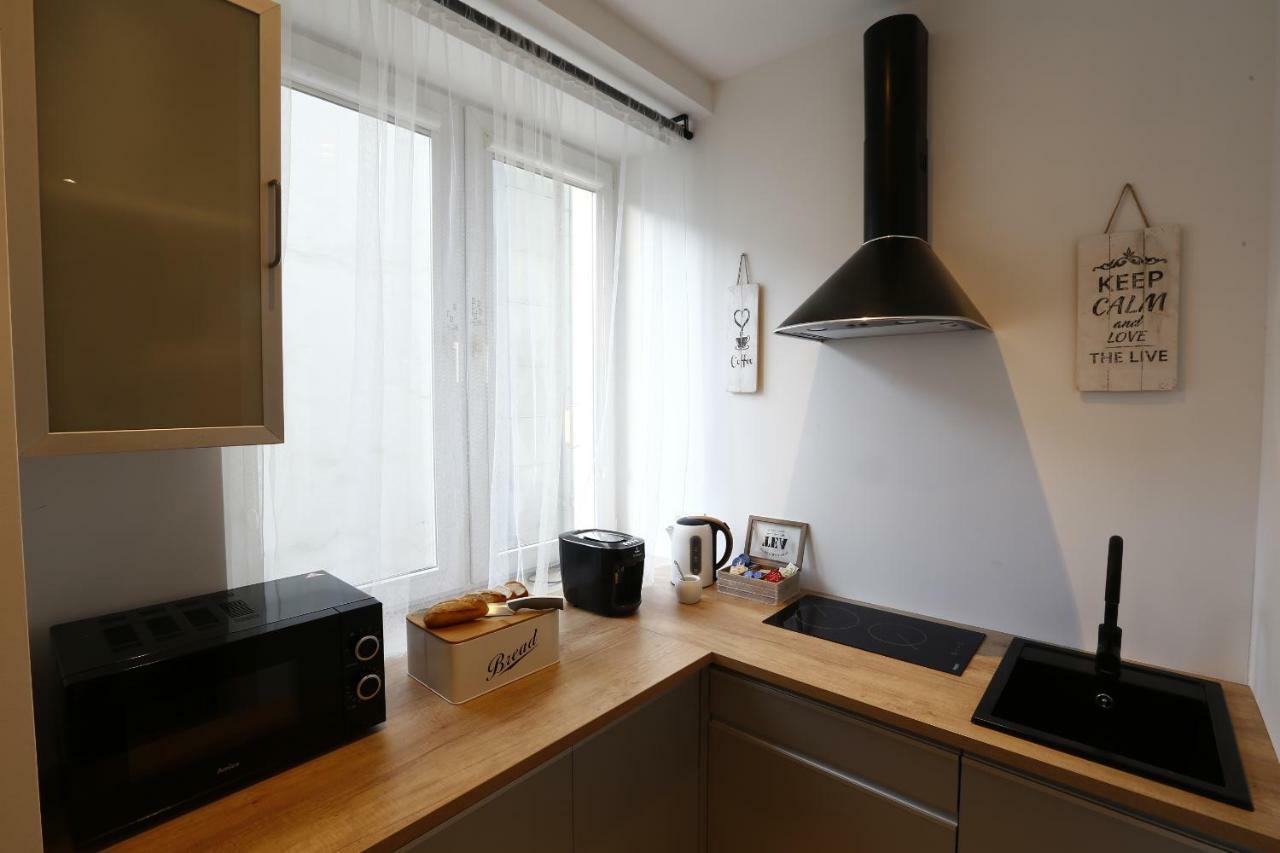 Apartamenty Sienkiewicza - Bezplatny Parking, Centrum, Park, Fv Kielce Bagian luar foto
