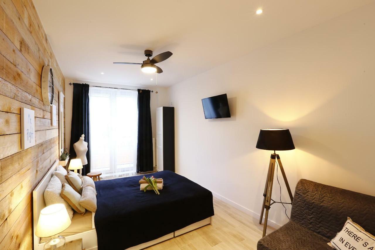 Apartamenty Sienkiewicza - Bezplatny Parking, Centrum, Park, Fv Kielce Bagian luar foto
