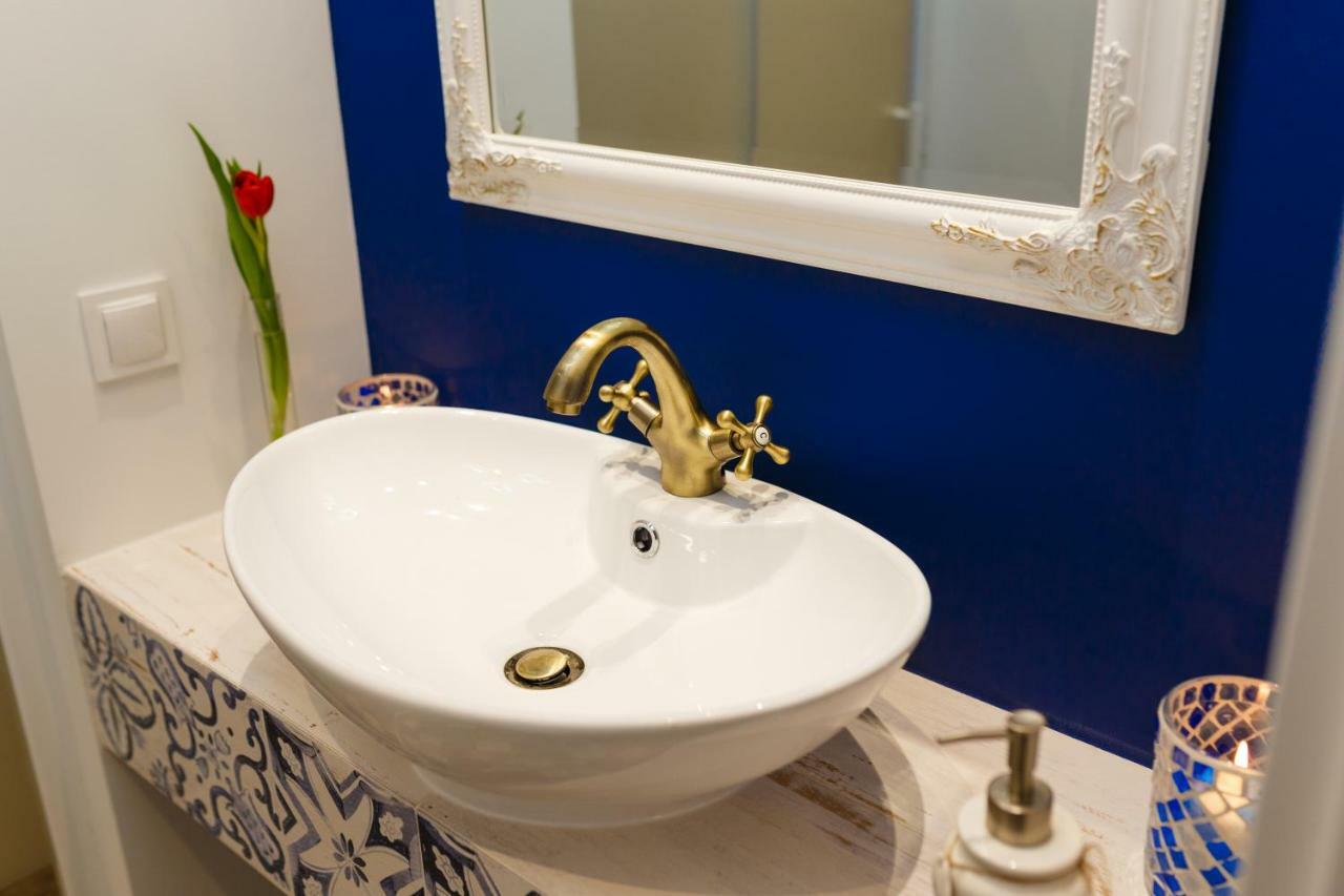 Apartamenty Sienkiewicza - Bezplatny Parking, Centrum, Park, Fv Kielce Bagian luar foto